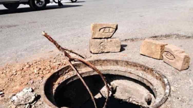 Young Girl Dies After Falling into Open Sewer in Sadiqabad; Assistant Commissioner Replaced
